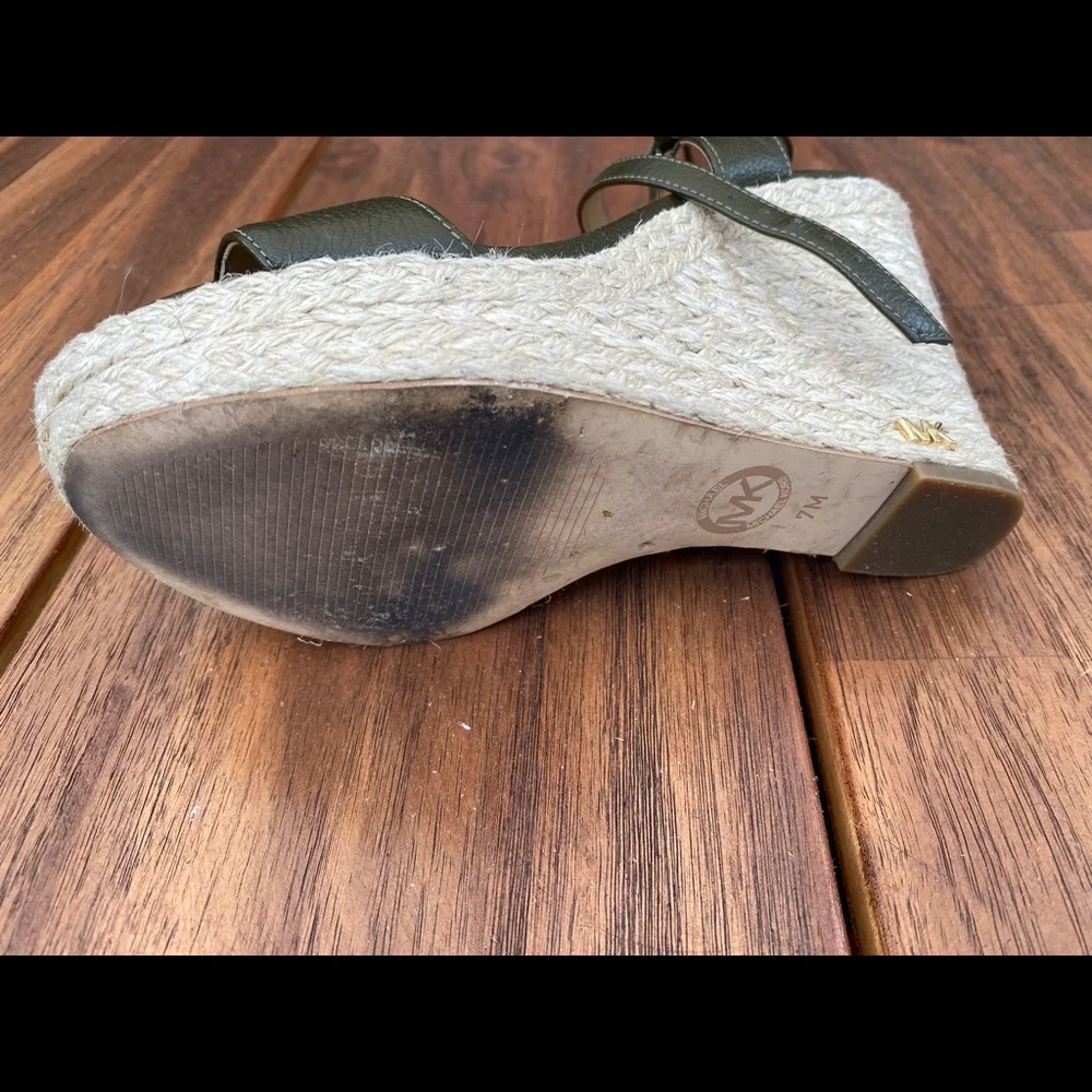 Sandals - Picture 4 of 5